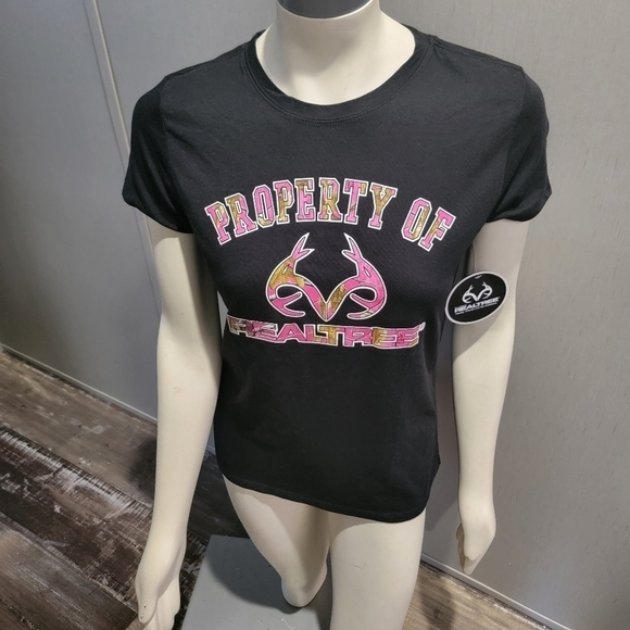 Property of realtree t-shirt - Picture 2 of 7